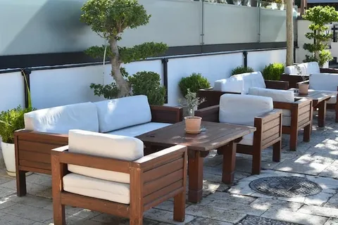 Садовая и уличная мебель